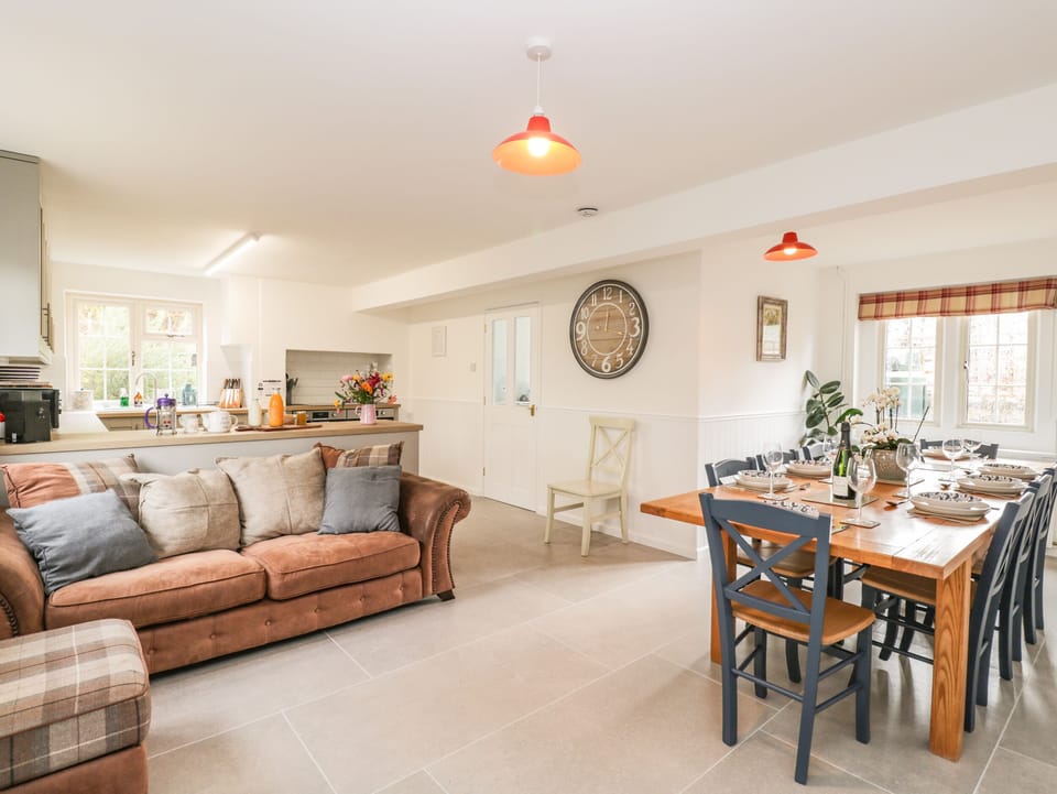 Cottage | Interior