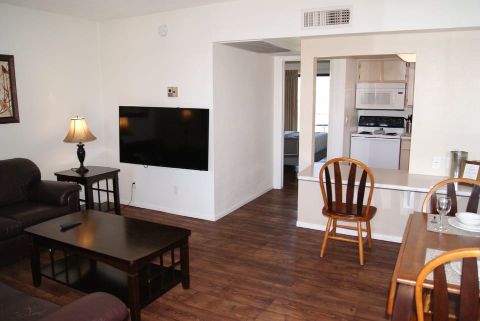 Apartment, 1 Bedroom | Living area