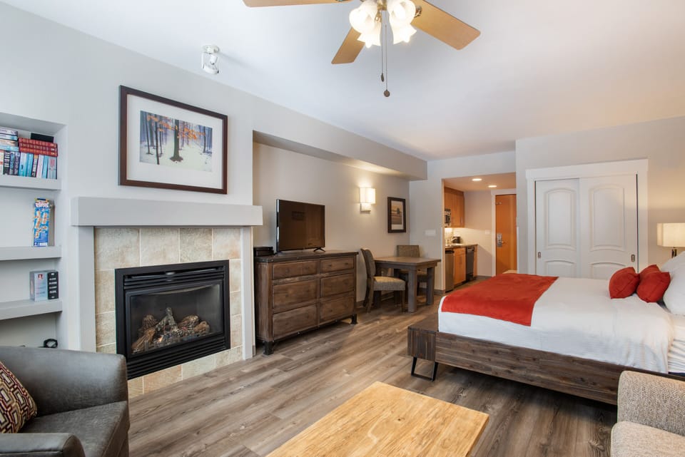 Condo | 2 bedrooms, iron/ironing board, free WiFi