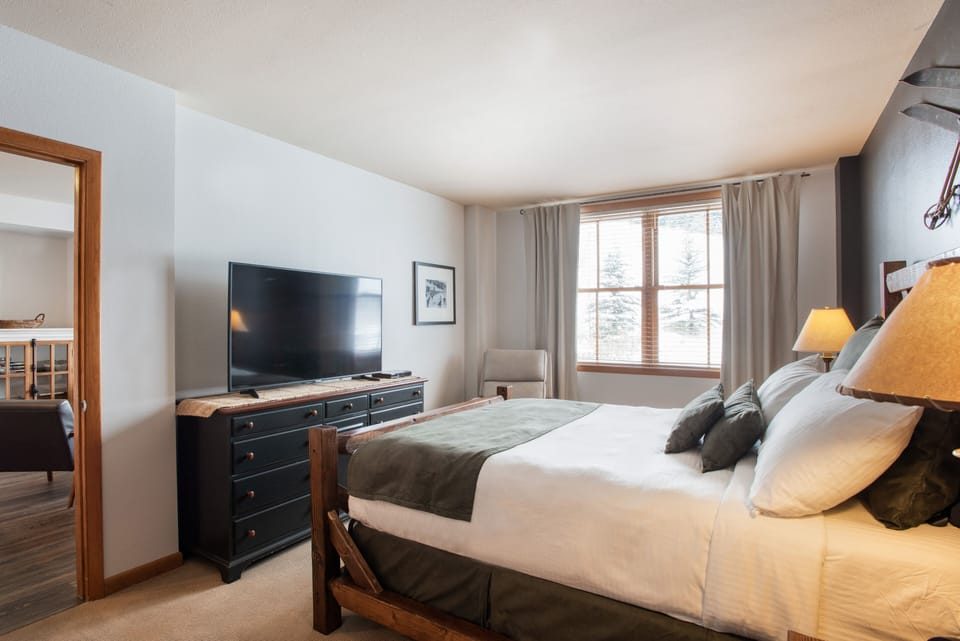 Condo, 2 Bedrooms | 2 bedrooms, iron/ironing board, WiFi (free)