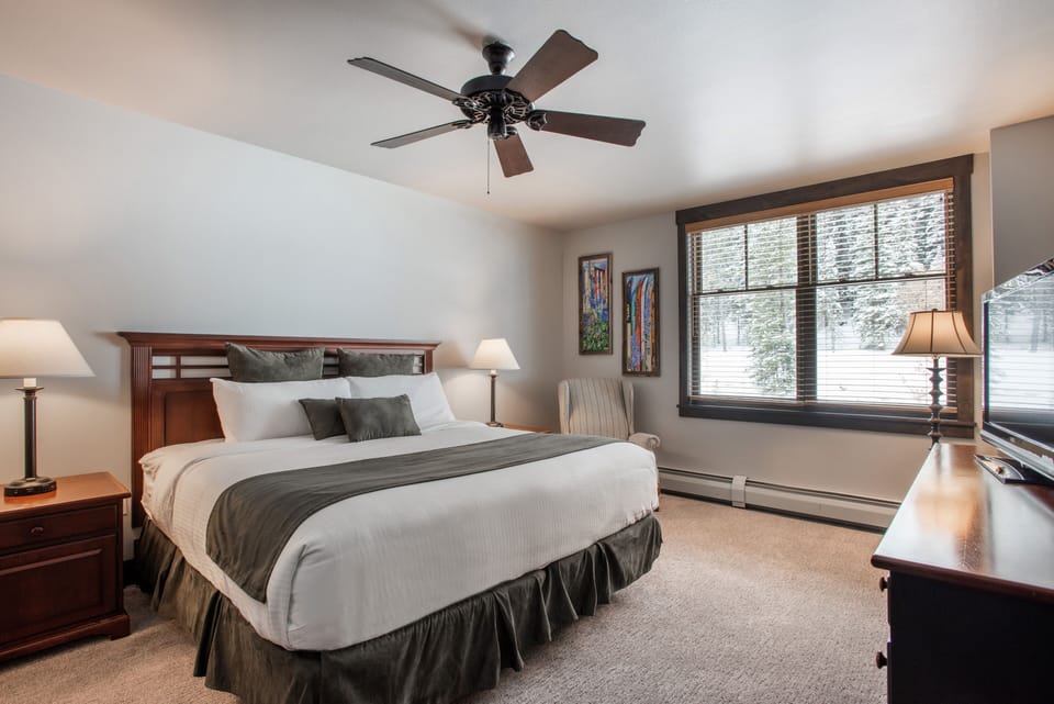 Condo, 2 Bedrooms | 2 bedrooms, iron/ironing board, WiFi (free)