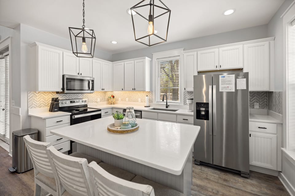 House, 3 Bedrooms | Private kitchen | Fridge, oven, coffee/tea maker, toaster