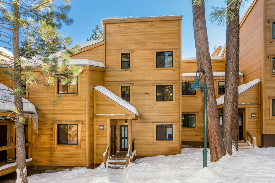3 Bed 2 Bath 3 Story Northstar Condo