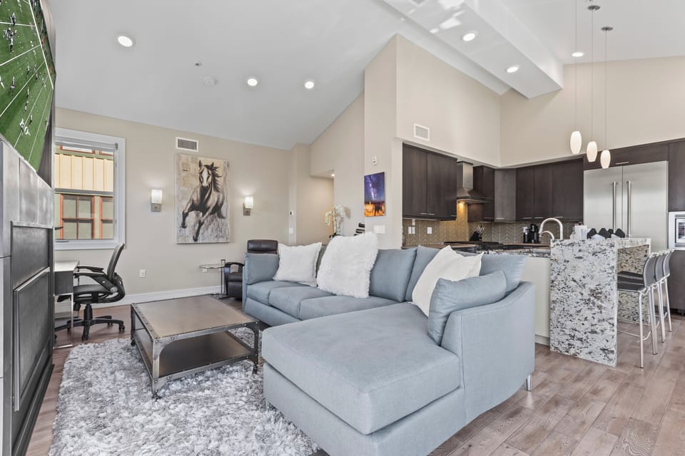 Hardwood floors throughout, comfortable suede sectional in the living room