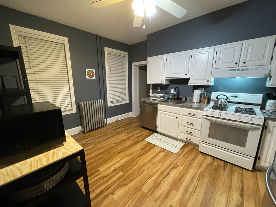 Entry to Kitchen