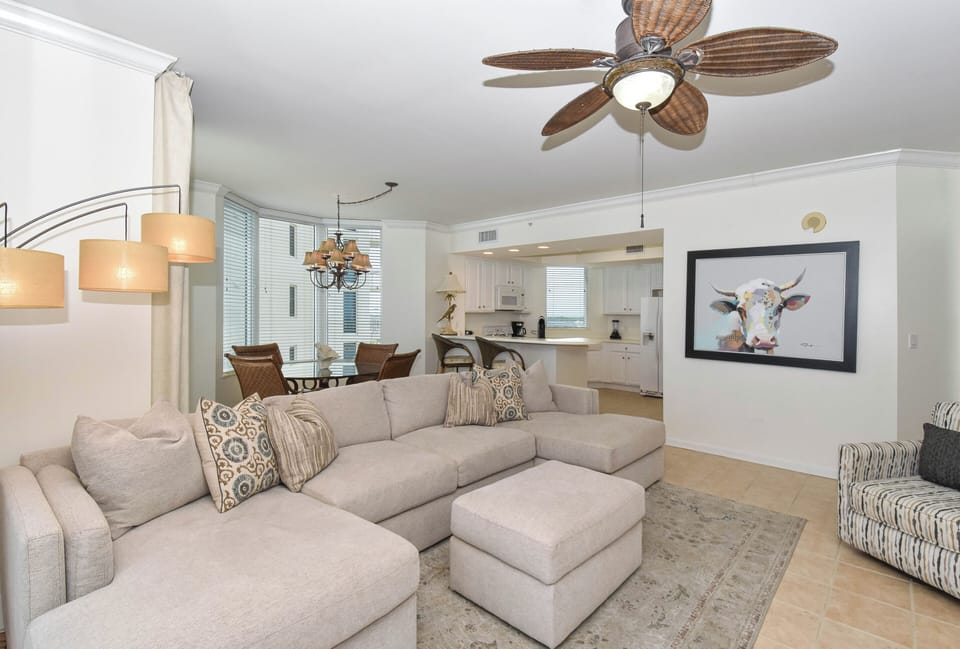 Silver Beach Towers East 1006 - Open Living Area