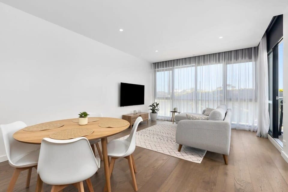 Dining and entertainment space