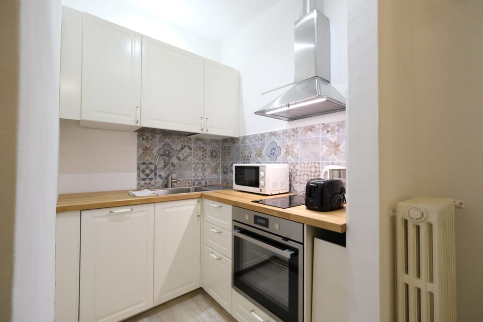 Family Condo | Private kitchen | Electric kettle