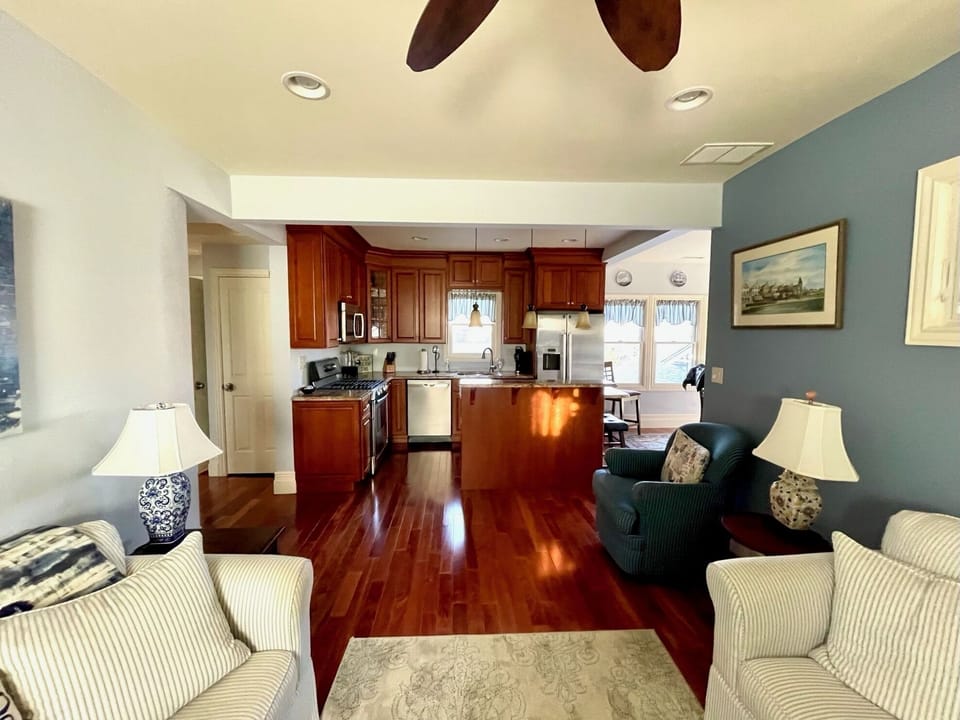 Upstairs Living room & kitchen