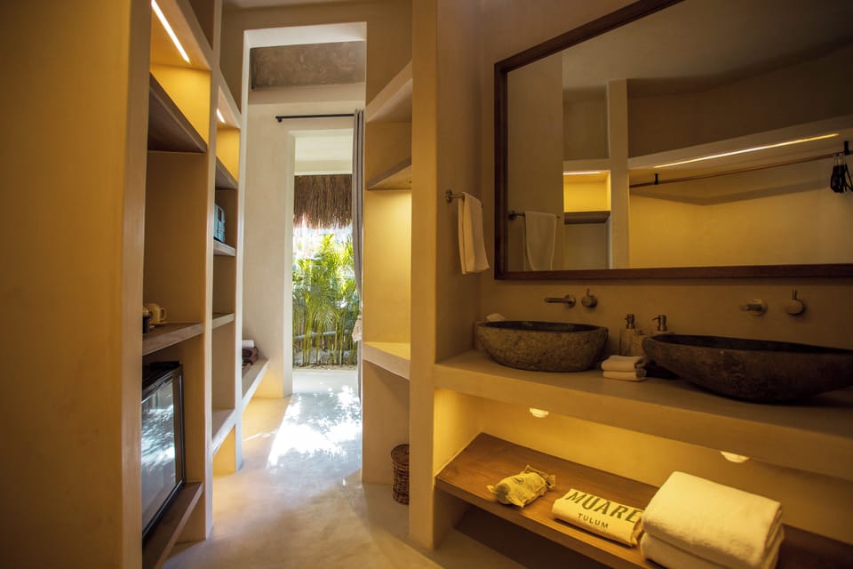 Luxury Triple Room | Bathroom | Shower, rainfall showerhead, eco-friendly toiletries, hair dryer