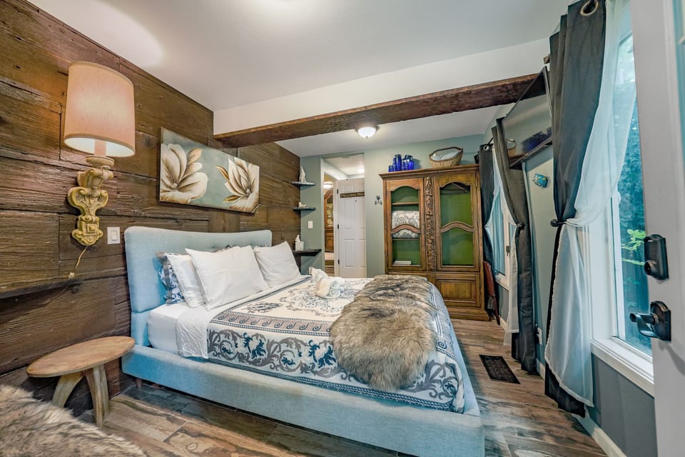 Romantic Room | Individually decorated, individually furnished, blackout drapes, WiFi