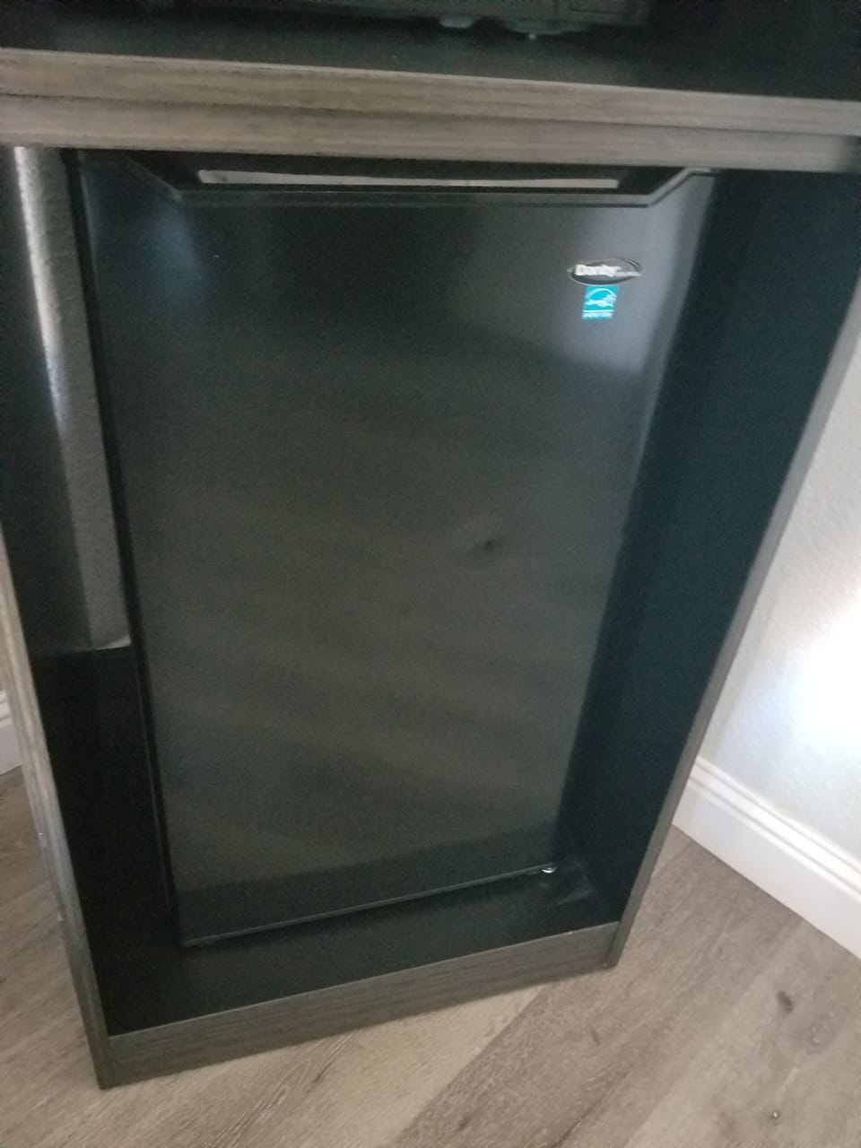 Mini-refrigerator