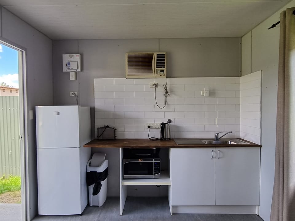 Large Self-Contained Cabin | Private kitchen | Electric kettle