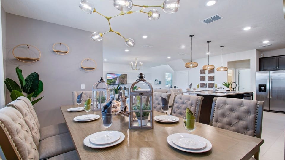 Dining Table: Ample and spacious 10 seater table.