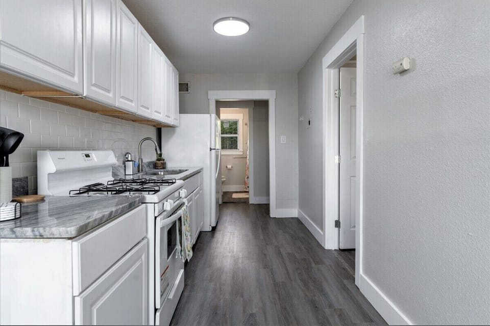 From gourmet meals to casual snacks, this kitchen is designed for every culinary journey.