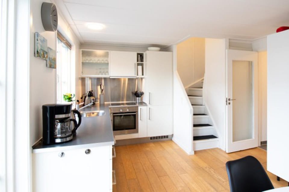 House | Private kitchen | Fridge, oven, stovetop, dishwasher