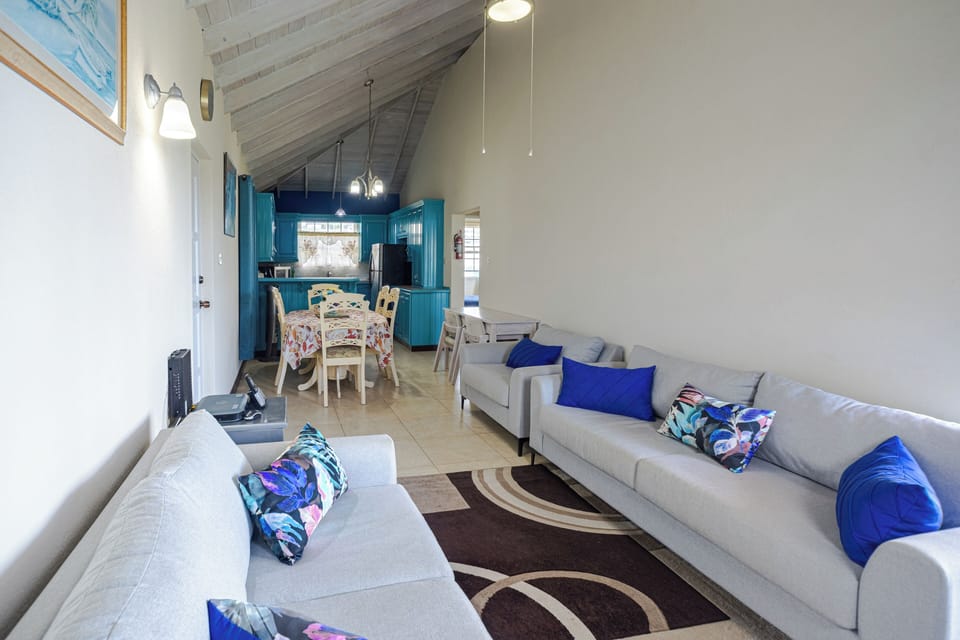 Apartment, 2 Bedrooms | 2 bedrooms, Egyptian cotton sheets, premium bedding, Tempur-Pedic beds