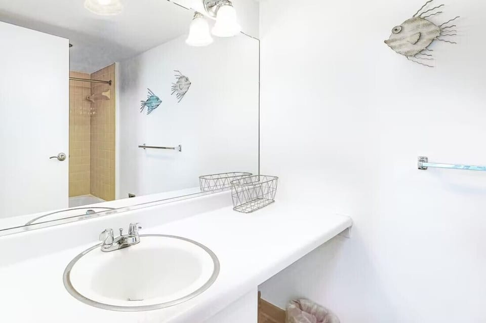Third Bathroom (1)