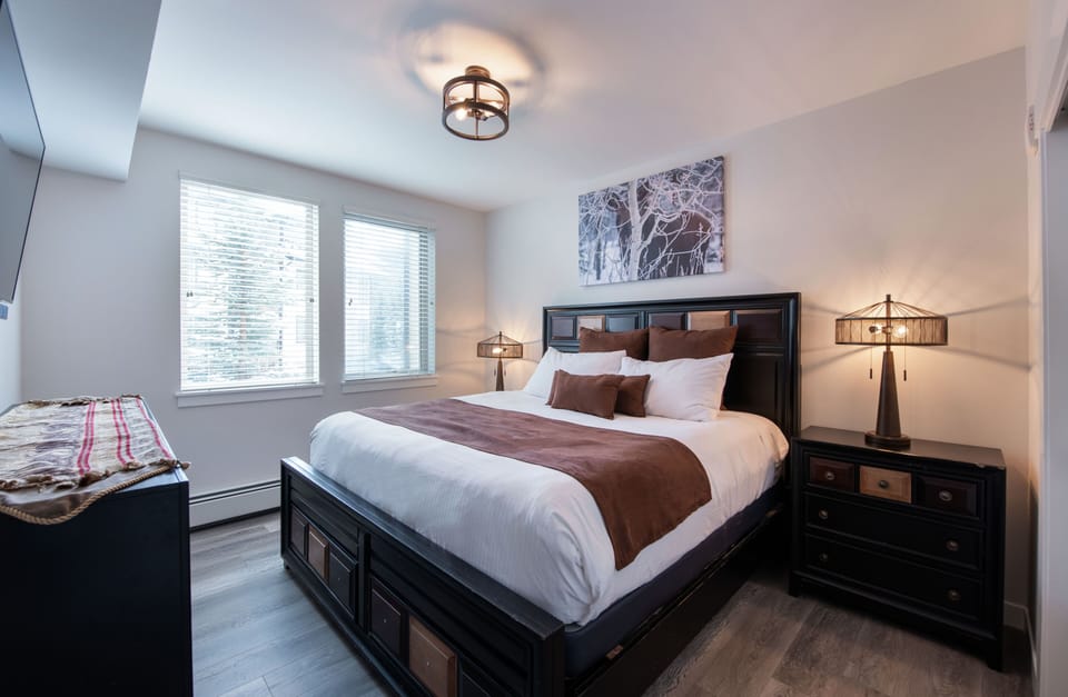 Indoors, Home Decor, Lamp, Bed, Furniture
