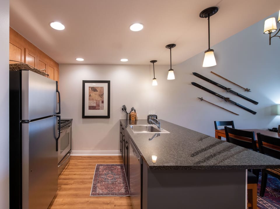 Flooring, Floor, Hardwood, Indoors, Shelf