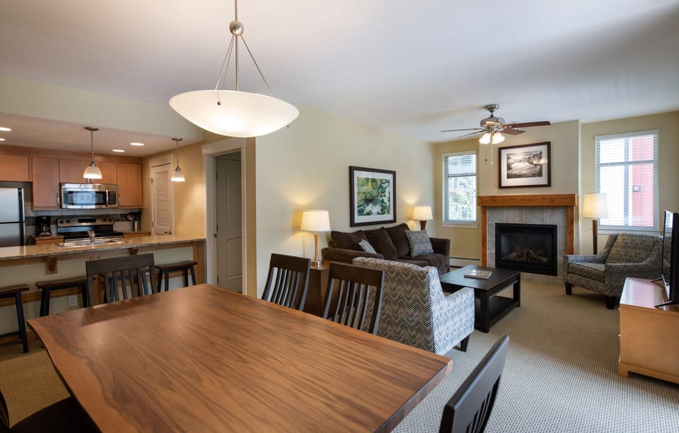 Hardwood, Flooring, Living Room, Room, Indoors