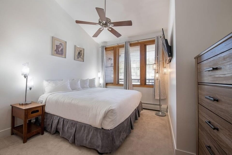 Ceiling Fan, Home Decor, Bed, Furniture, Bedroom