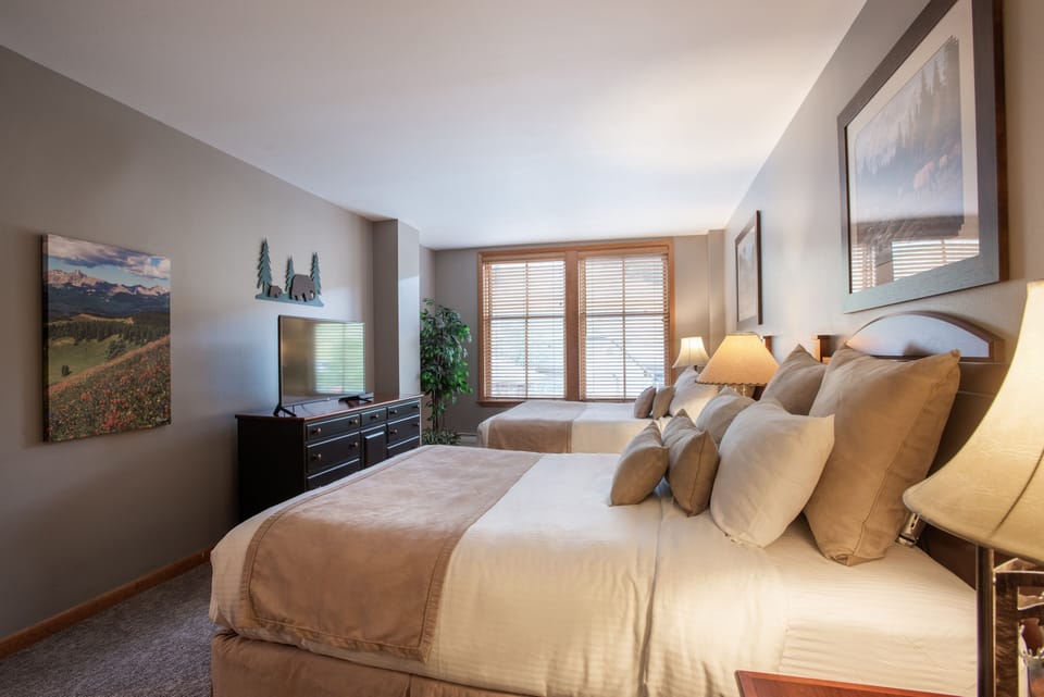 Bedroom, Room, Indoors, Furniture, Home Decor