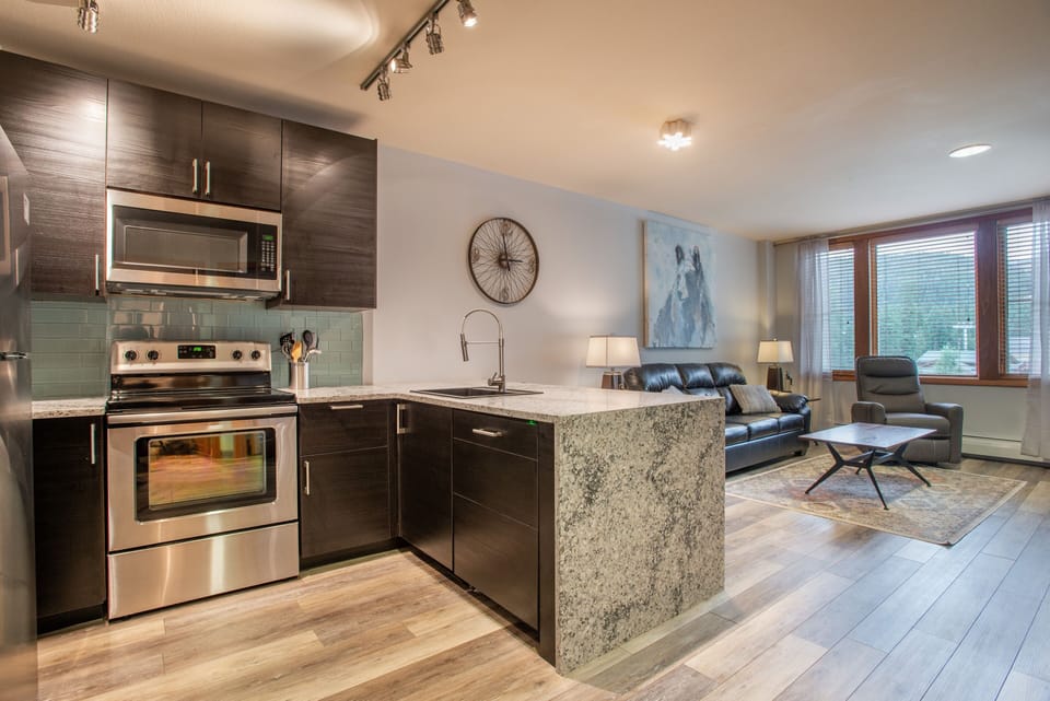 Flooring, Room, Indoors, Hardwood, Floor