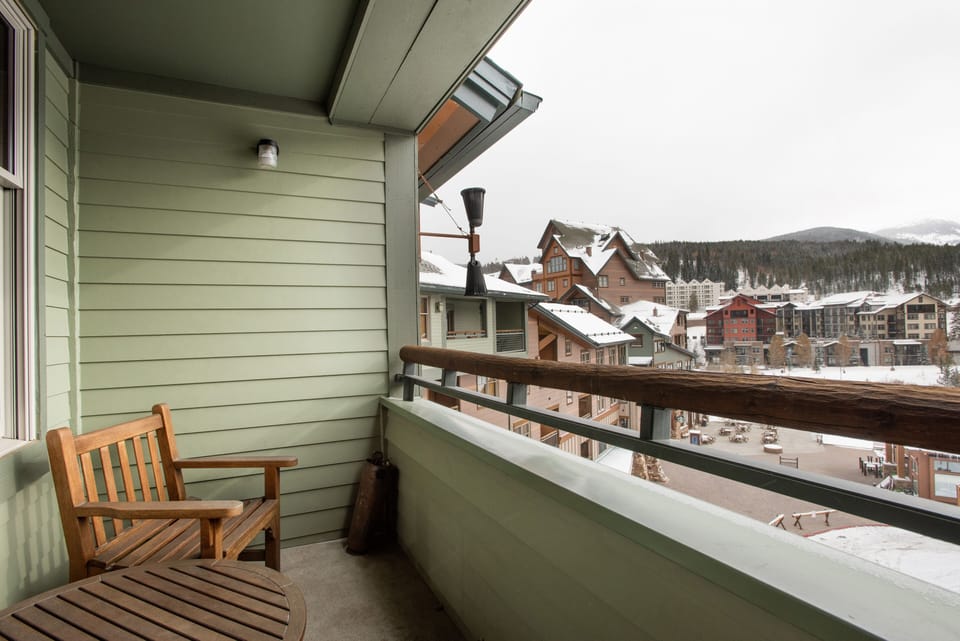 Railing, Balcony, Bench, Furniture, Handrail