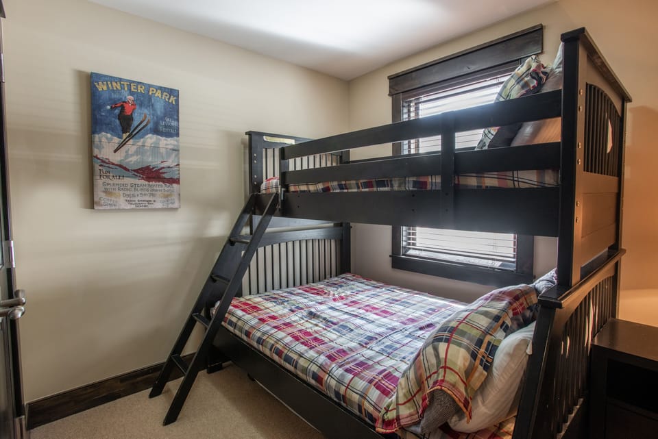 Furniture, Bedroom, Room, Indoors, Bed