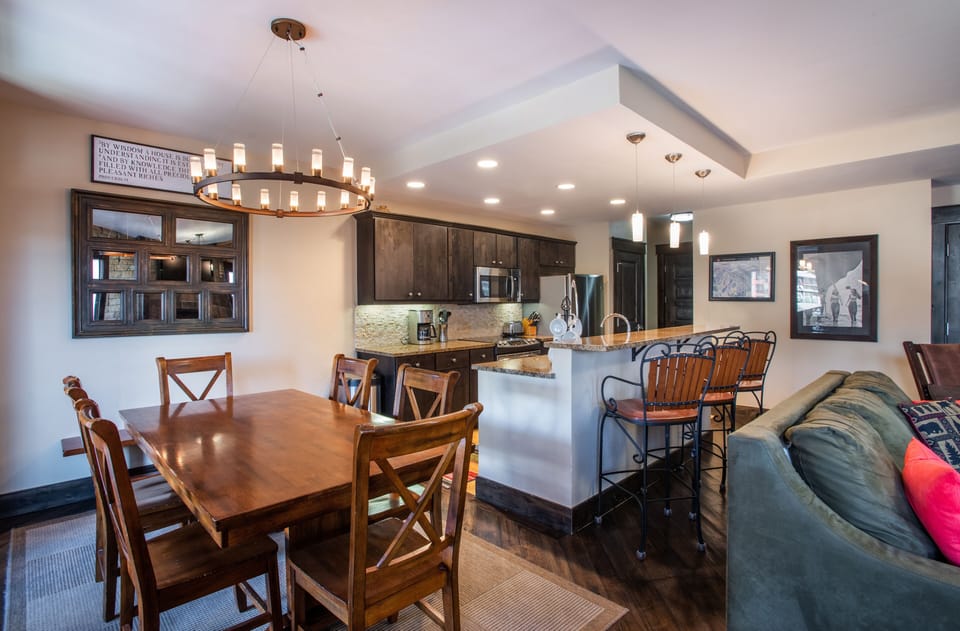 Chair, Furniture, Flooring, Hardwood, Room