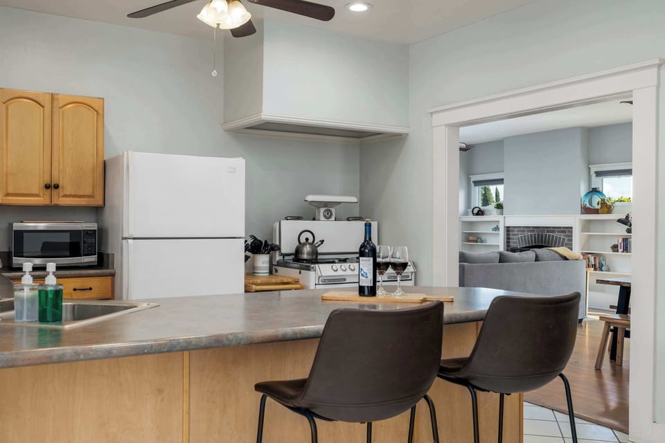Fully equipped kitchen