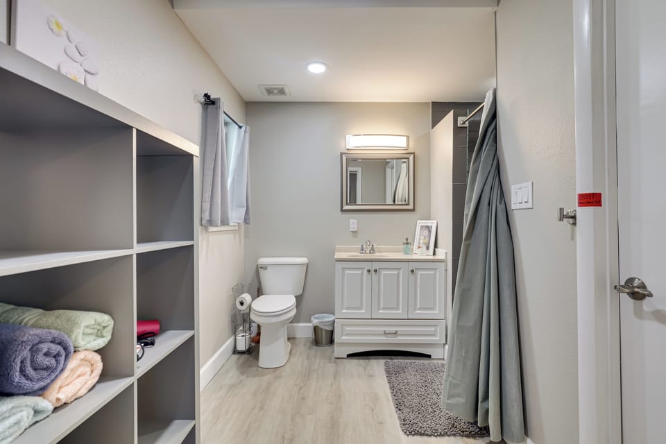 Full Bathroom | Spa Shower