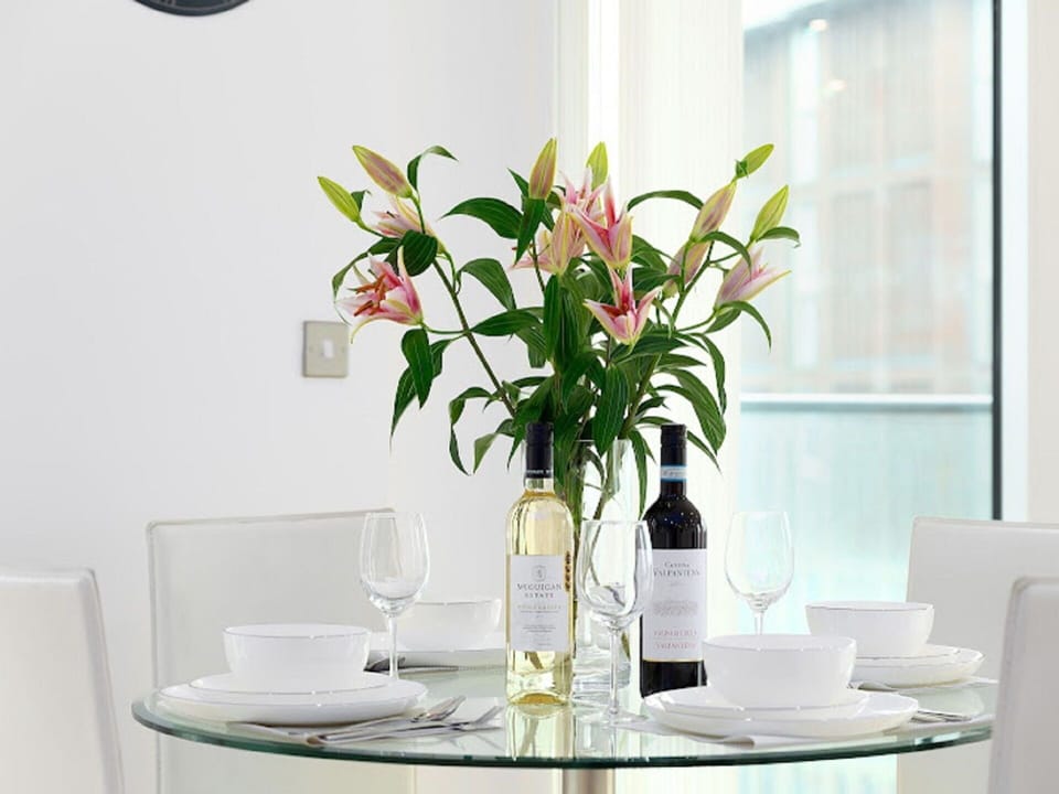 Rectangle, Table, Window, Wood, Textile, Interior Design, Plant, Floor, Material Property