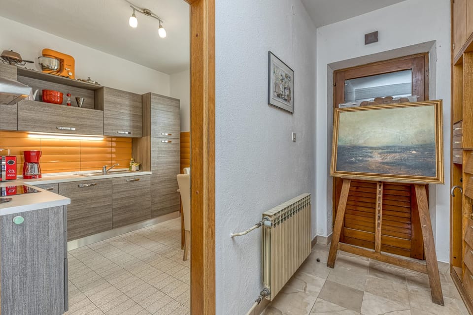 Family House, 4 Bedrooms, Balcony (Sea View Home Marianne 200m from sea) | Private kitchen | Electric kettle, dining tables
