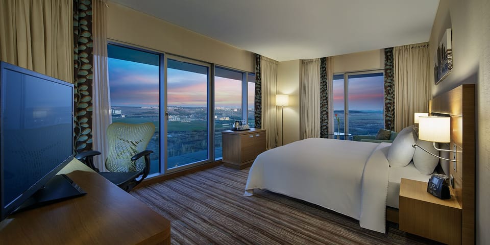 In-room safe, desk, iron/ironing board, free WiFi