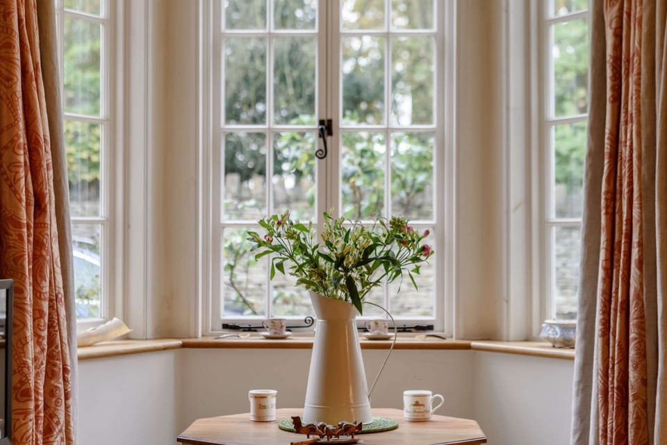 Star Cottage Sitting Room - StayCotswold