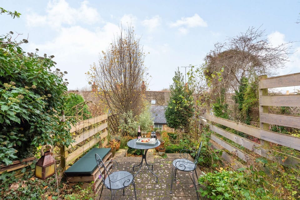 Blenheim Cottage Garden - StayCotswold