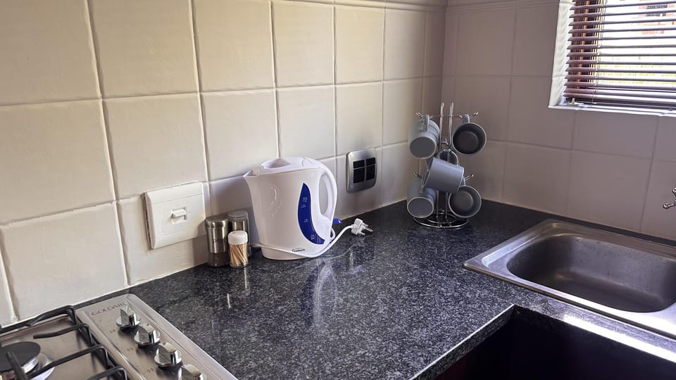 House | Private kitchen | Fridge, microwave, oven, stovetop