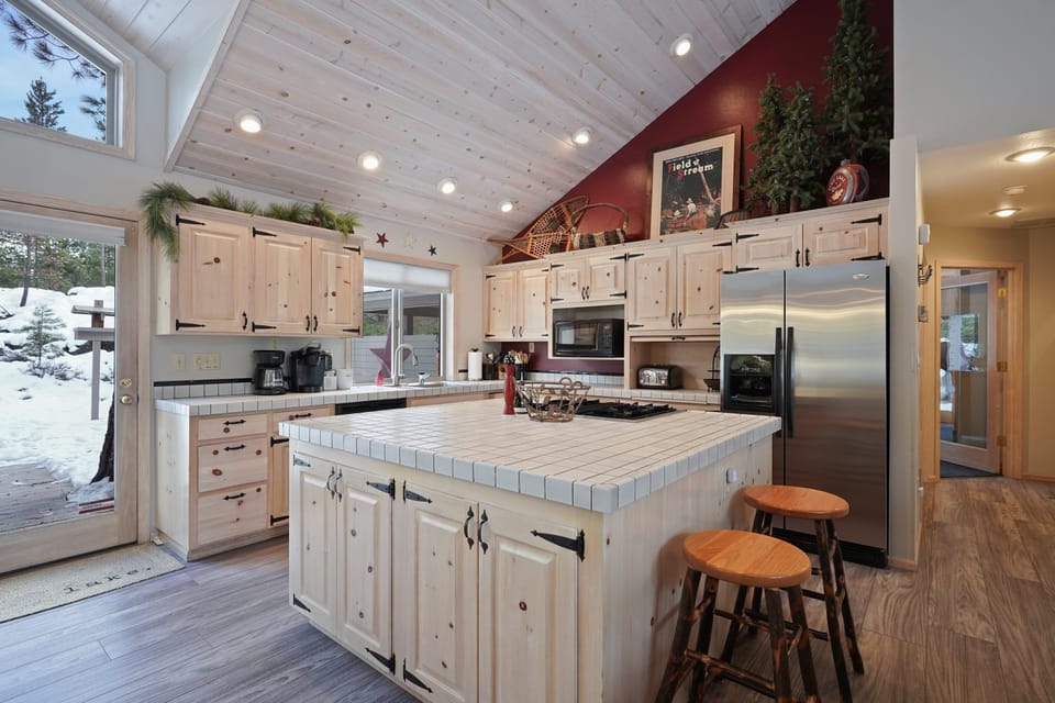House, 3 Bedrooms | Private kitchen | Fridge, oven, coffee/tea maker, toaster