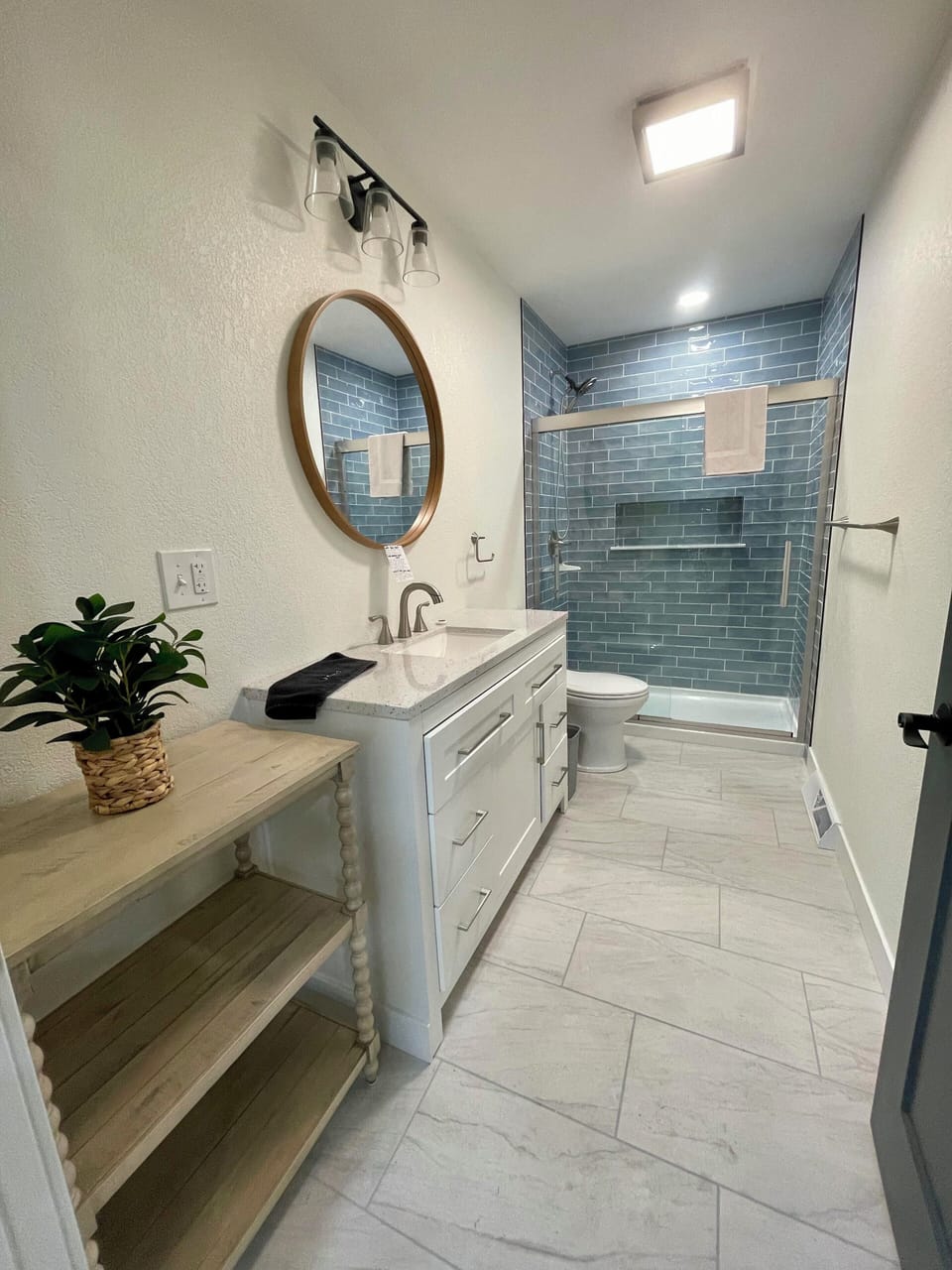 upstairs bathroom