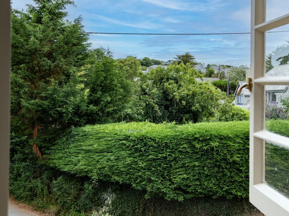 Cottage | Property grounds