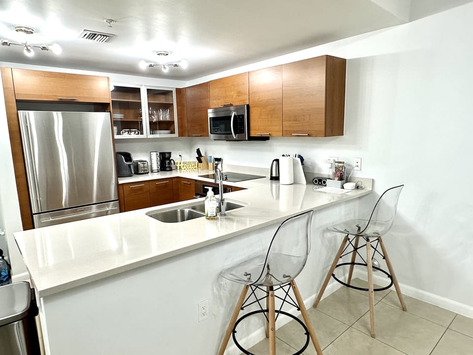 Kitchen counter top dining