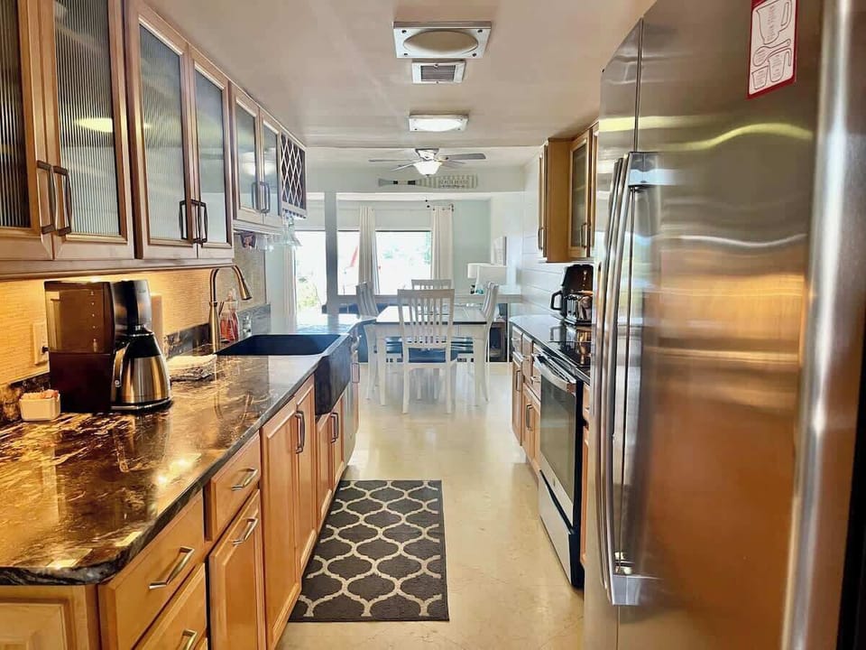 Kitchen Off of Entry