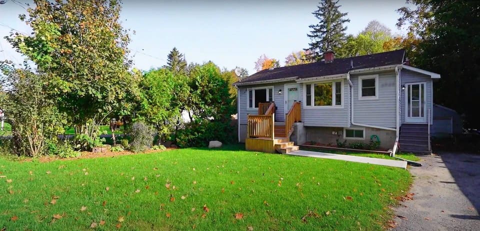 Family Homey Cute Cottage in Summer