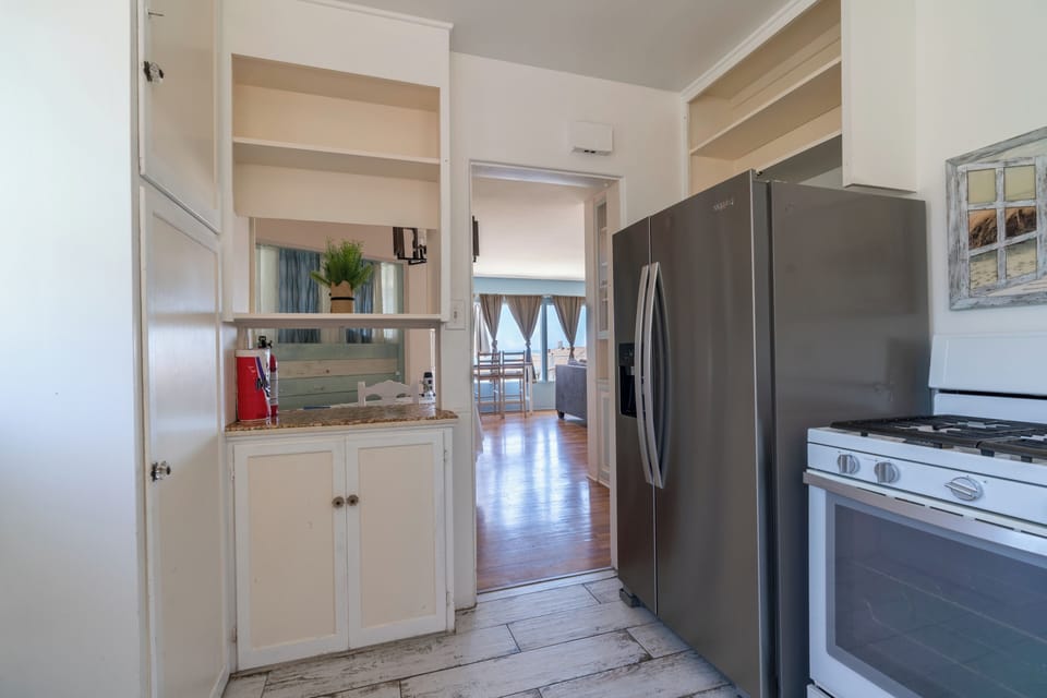 Lots of cabinet and counter space 