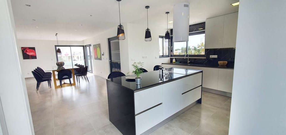 Open kitchen