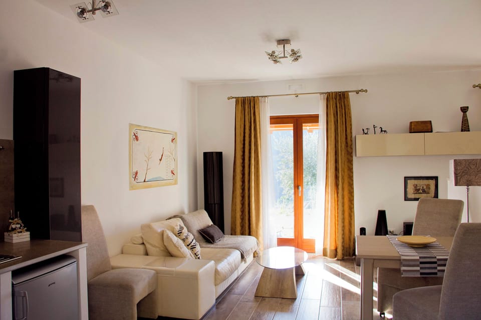 Apartment, 1 Bedroom, Smoking, Terrace | Lounge