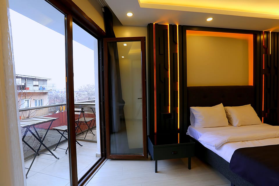 In-room safe, blackout drapes, soundproofing, free WiFi