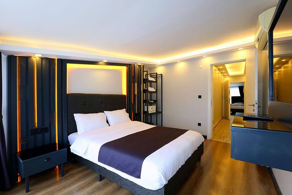 2 Balcony , Terrace Room | In-room safe, blackout drapes, soundproofing, free WiFi
